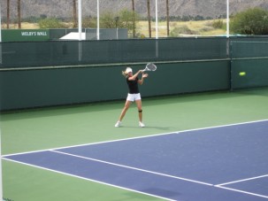 Maria Kirilenko warming up